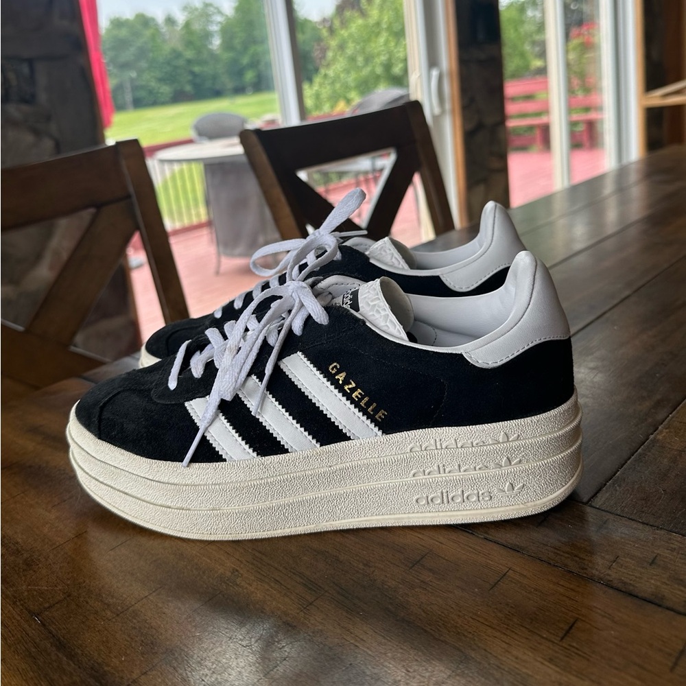 Women Adidas Gazelle